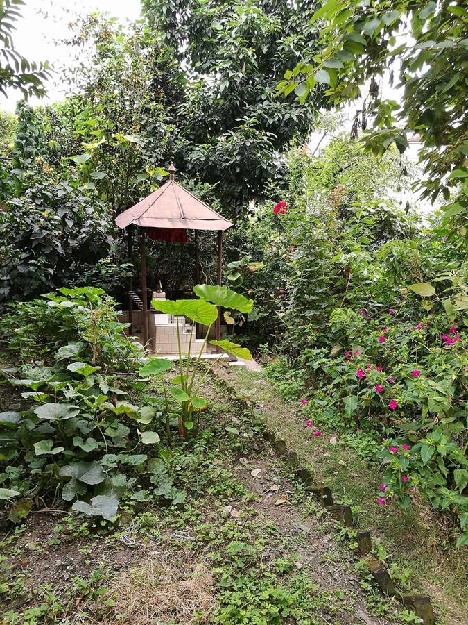 The Nepali Hive Hostel Kathmandu Bagian luar foto